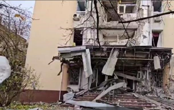РФ обстріляла лікарню у Херсоні, троє поранених