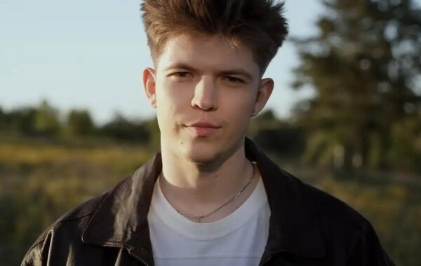 Російський артист вкрав хіт українського DREVO