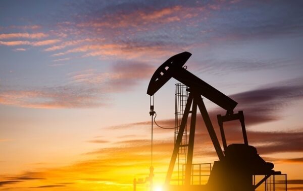 Саудівська Аравія почала скорочувати видобуток нафти
