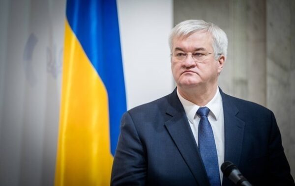 Сибіга вирушить у Францію на міністерську зустріч G7