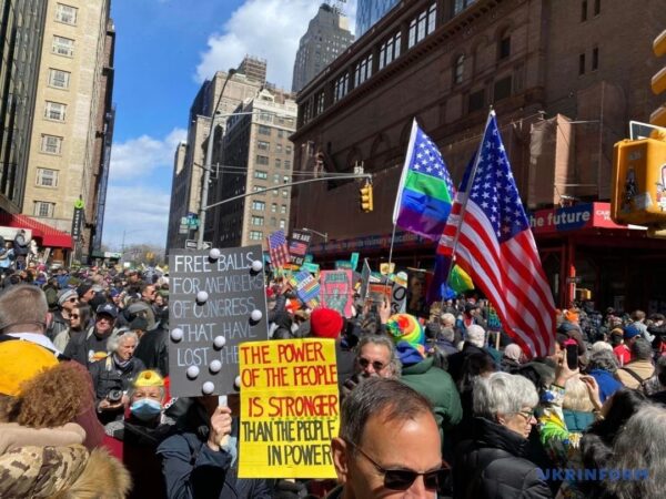 США охопили масові протести проти політики Трампа