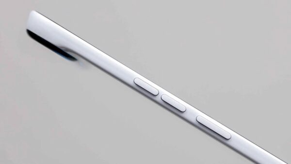 TECNO показала найтонший у світі смартфон Slim 2