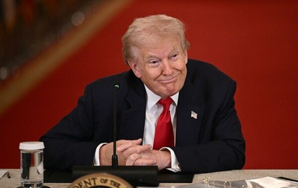 Трамп несподівано попросив допомоги у низки країн