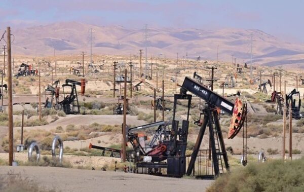 Ціна на нафту впала нижче психологічної межі