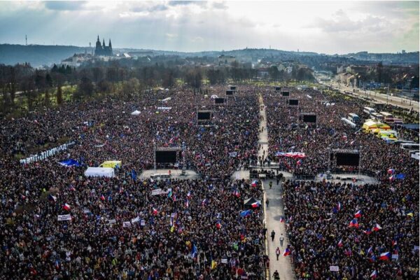 У Чехії сотні тисяч людей протестували проти політики Бабіша