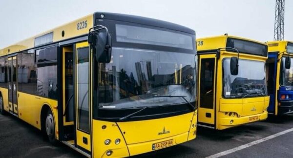 У Києві деякі автобуси два дні курсуватимуть зі змінами руху