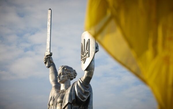 Українці визначалися щодо переговорів і виведення ЗСУ з Донбасу