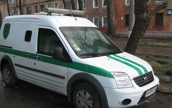 Викрадення авто Ощадбанку в Угорщині: ЗМІ дізналися, де їх сховали