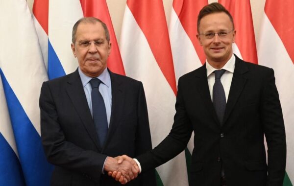 ЗМІ “злили” перехват розмови Сійярто та Лаврова