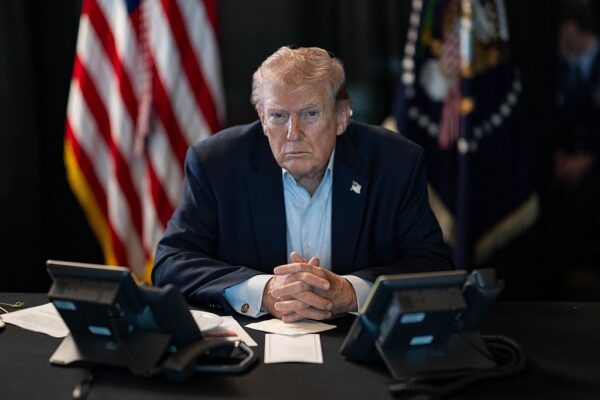 Знову Трамп про карти. Тиск через переговори