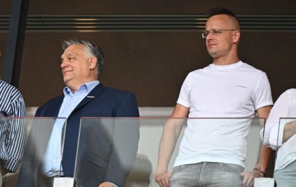 Київ у відповідь на “абсурдні заяви” Орбана запустив Угорське радіо України