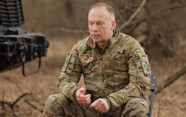 Сирський пояснив, чи замінять штурмові війська десантників