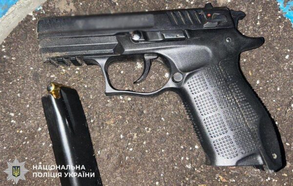 У Києві чоловік влаштував стрілянину через конфлікт